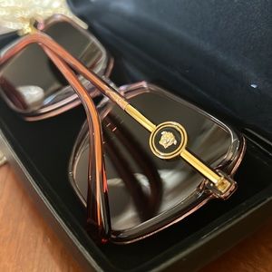 Beautiful 🤩💗 Versace sunglasses